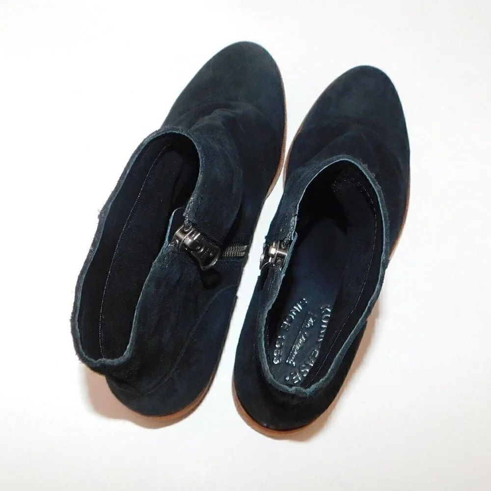 KORK-Ease Giba Ruched Black Suede Bootie‎ women’s 6 M